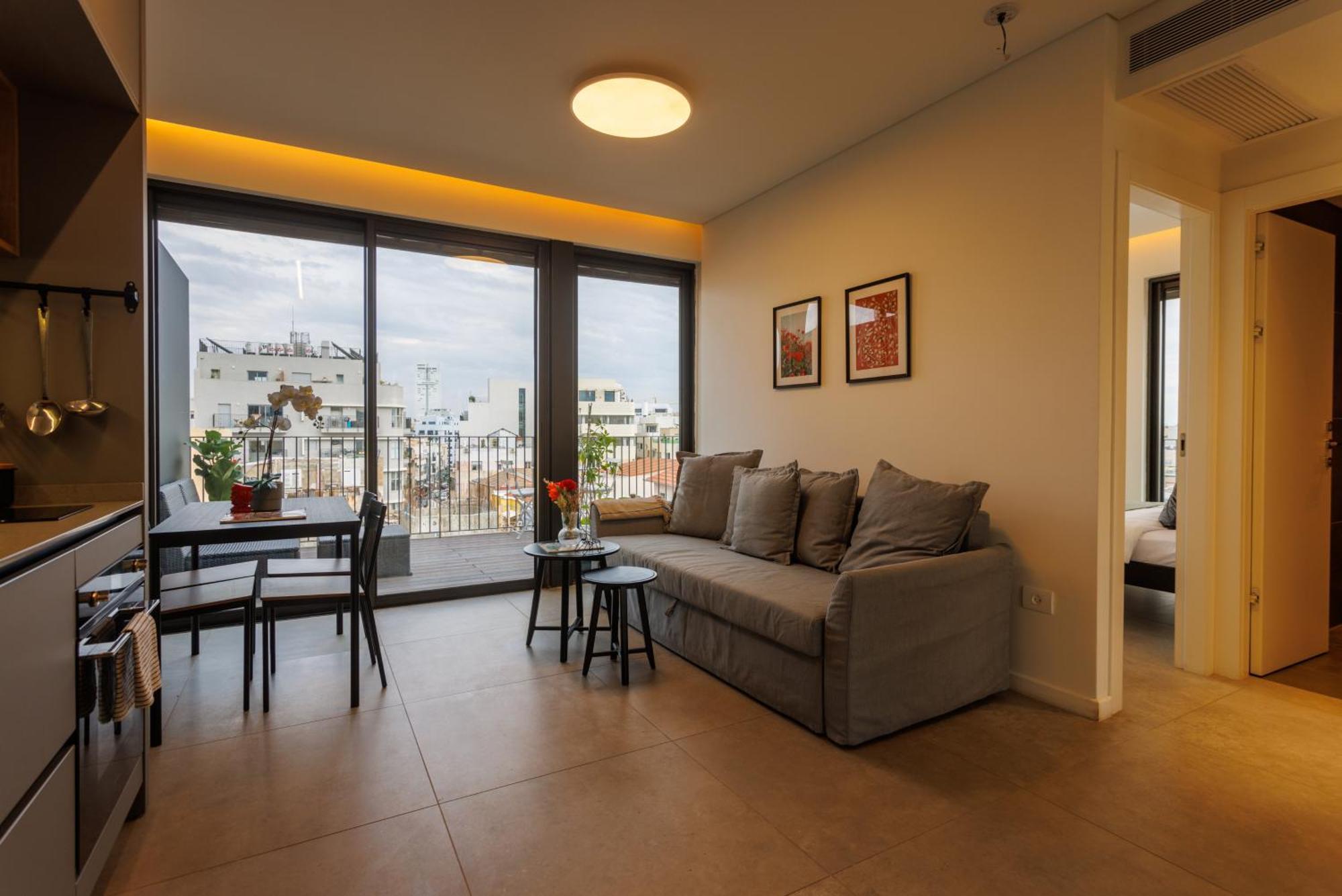 Herzl Luxury Hotel By Nimizz Tel Aviv Exterior photo