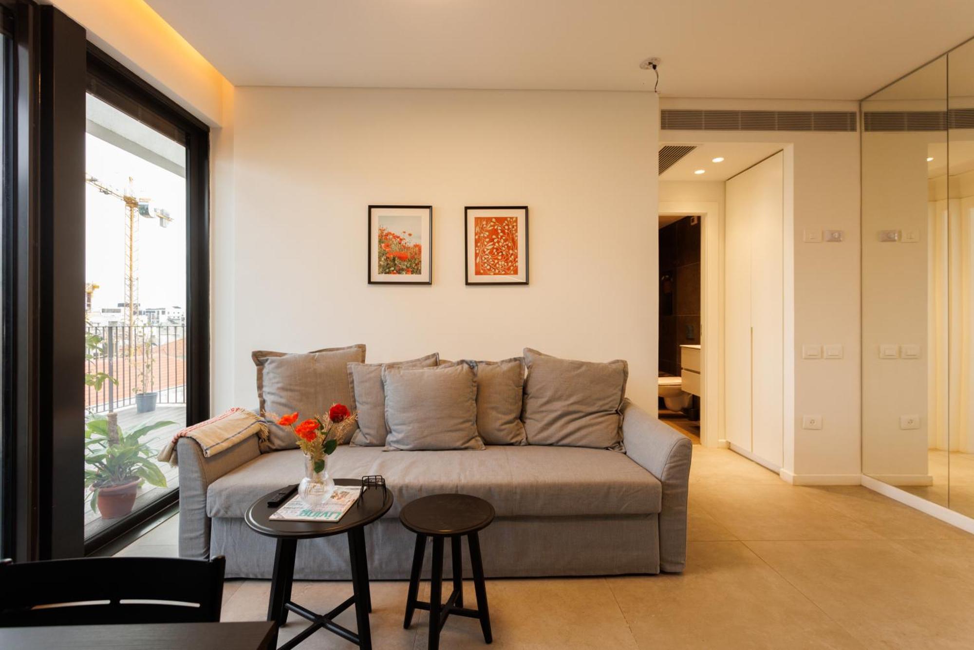 Herzl Luxury Hotel By Nimizz Tel Aviv Exterior photo