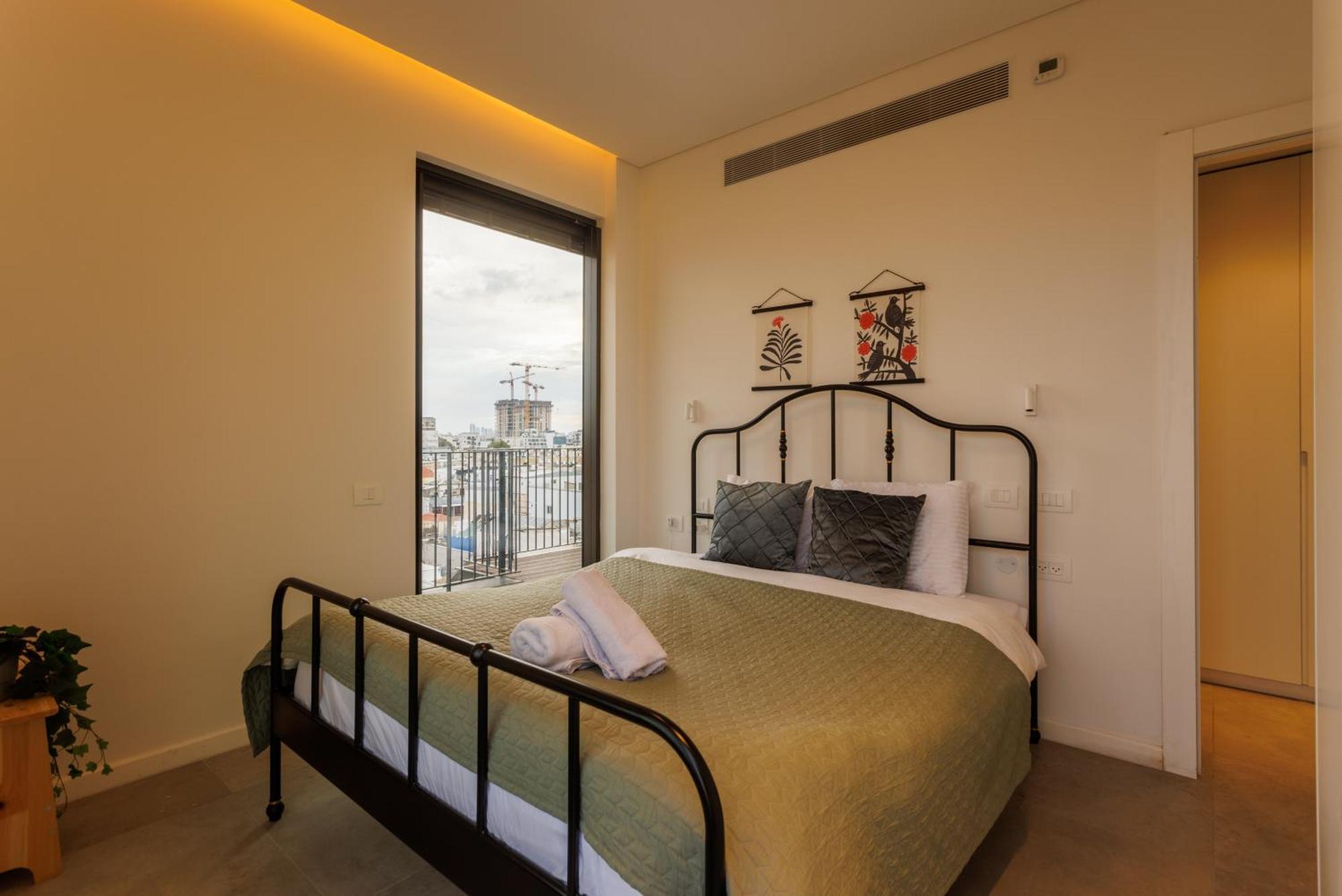Herzl Luxury Hotel By Nimizz Tel Aviv Exterior photo