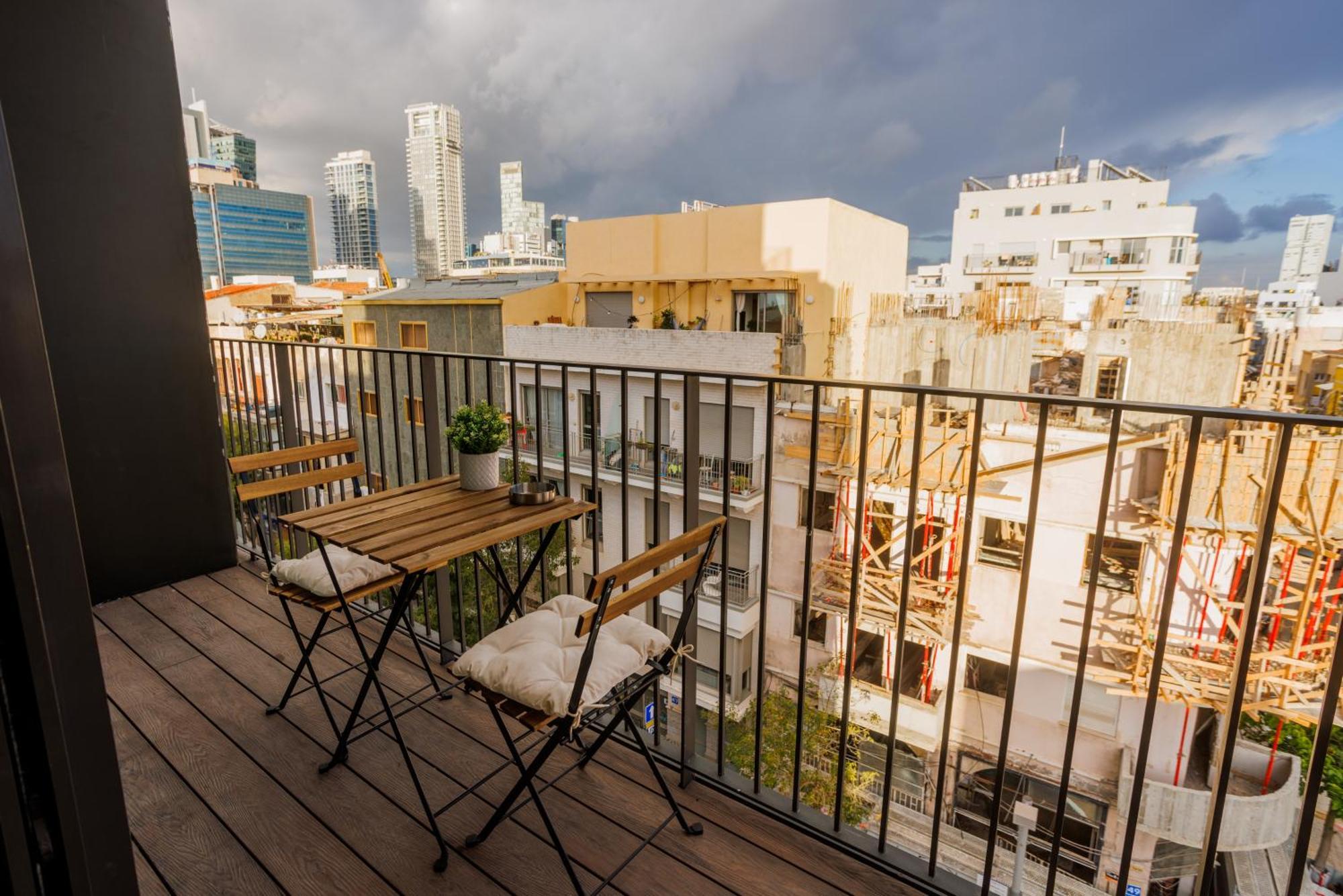 Herzl Luxury Hotel By Nimizz Tel Aviv Exterior photo