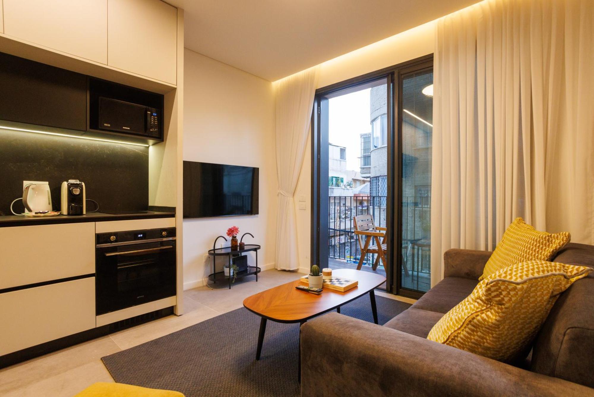 Herzl Luxury Hotel By Nimizz Tel Aviv Exterior photo