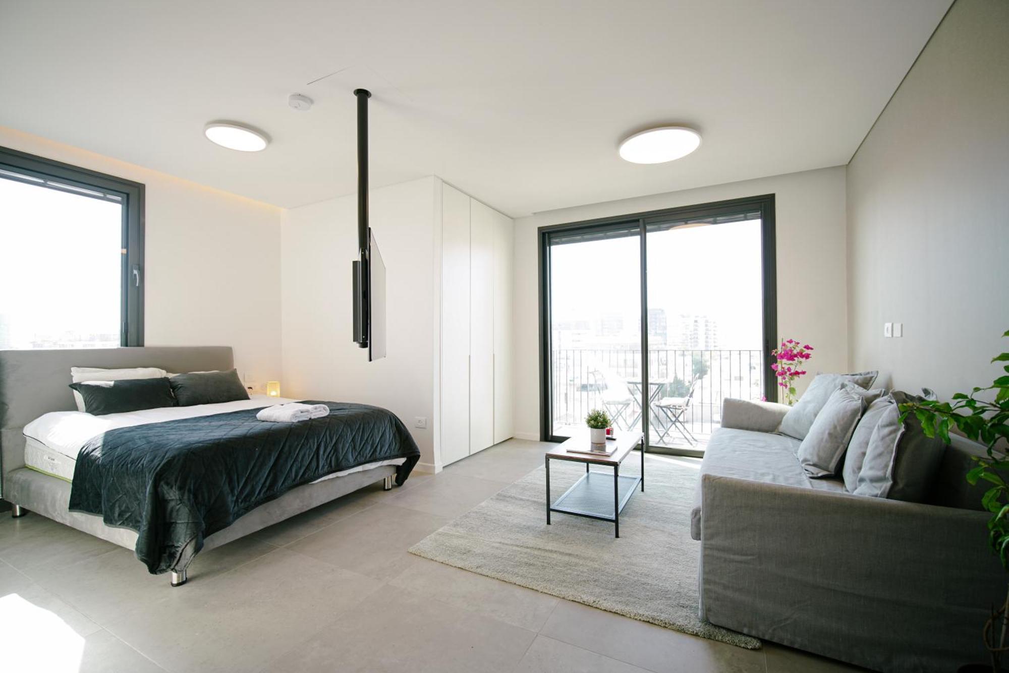 Herzl Luxury Hotel By Nimizz Tel Aviv Exterior photo