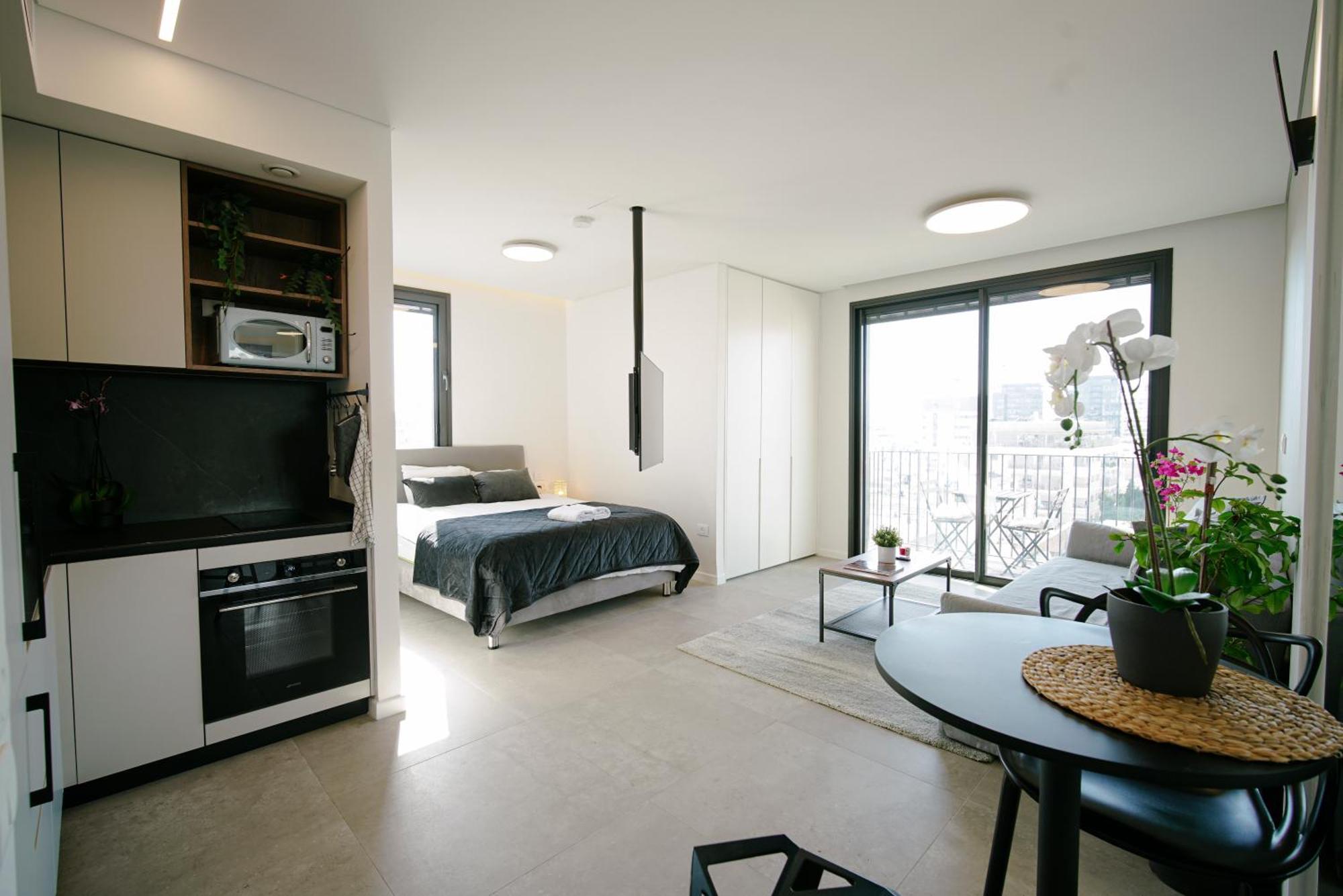 Herzl Luxury Hotel By Nimizz Tel Aviv Exterior photo
